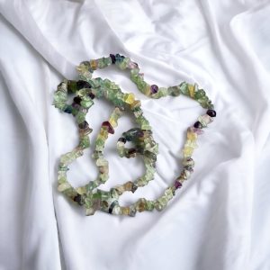 Regnbågsfluorit halsband